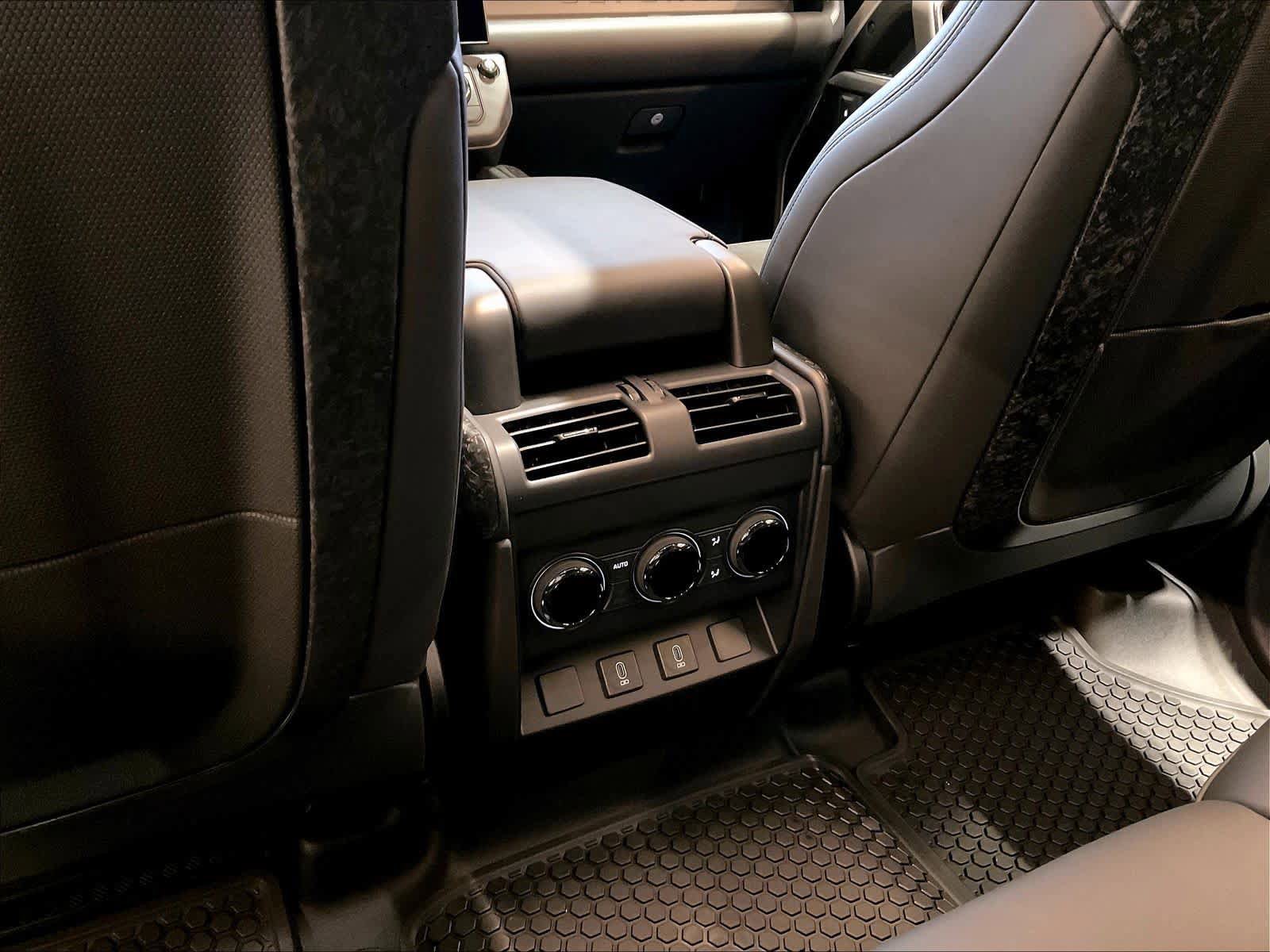 New 2026 Land Rover Defender 110 OCTA image 16