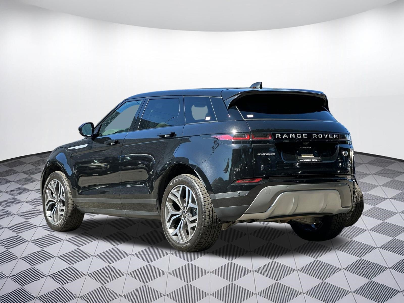 Used 2023 Land Rover Range Rover Evoque SE AWD/4WD image 3