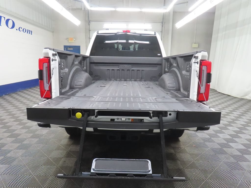 Used 2025 Ford F250 Platinum AWD/4WD image 41