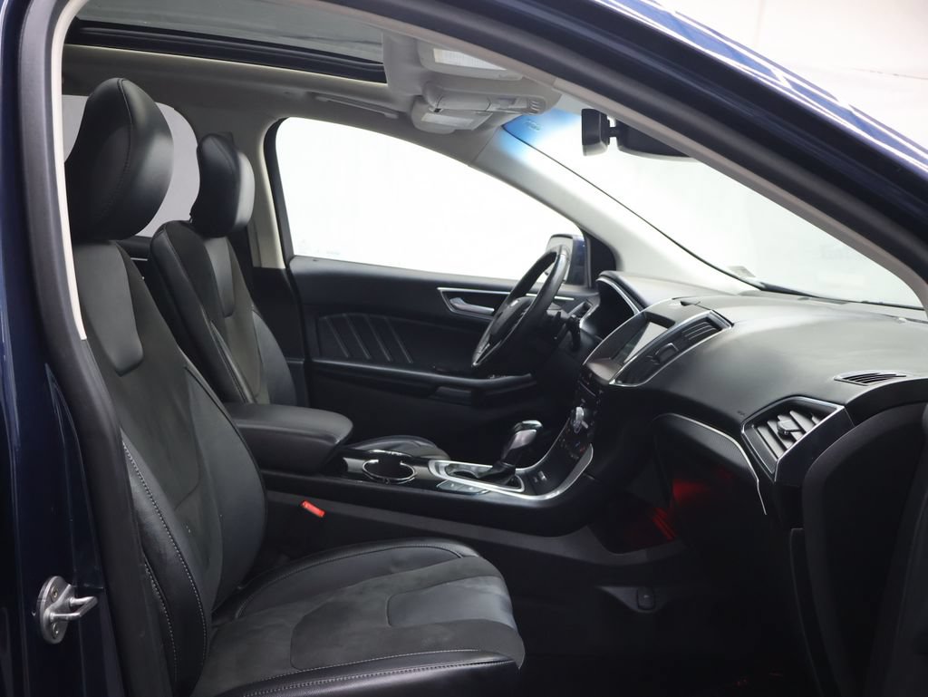 Used 2017 Ford Edge Sport w/ Equipment Group 401A AWD/4WD image 9