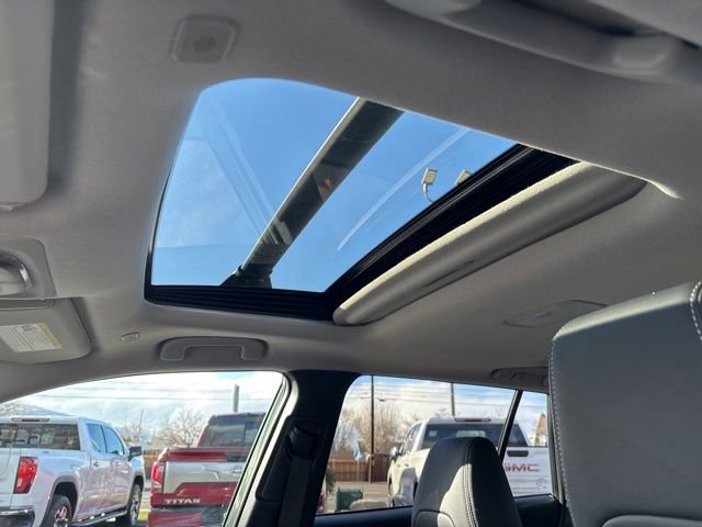 Used 2025 Toyota Corolla Cross XLE image 25