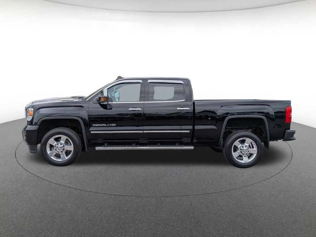 Used 2018 GMC Sierra 2500 Denali AWD/4WD image 8