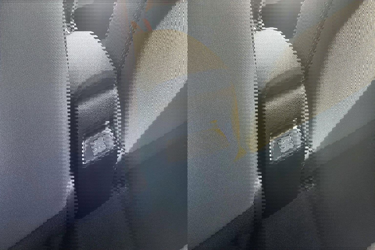 Used 2025 Toyota Corolla LE image 39