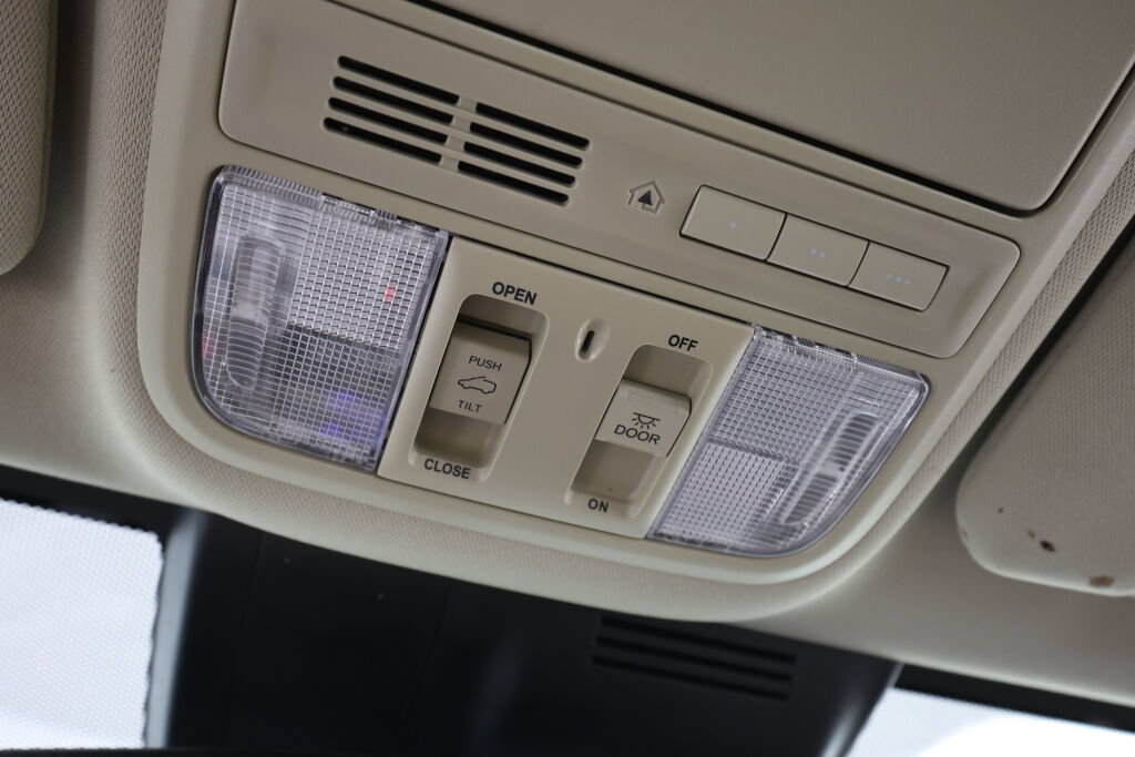 Used 2022 Honda CR-V Touring image 39