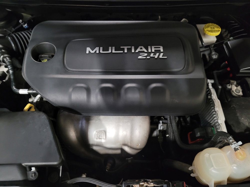 Used 2019 Jeep Cherokee Latitude Plus image 30