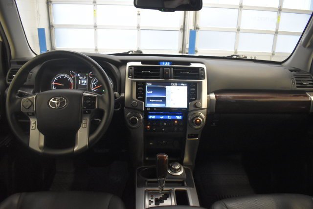 Used 2022 Toyota 4Runner Limited AWD/4WD image 5