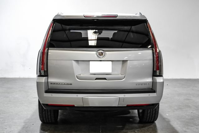 Used 2015 Cadillac Escalade Luxury AWD/4WD image 12