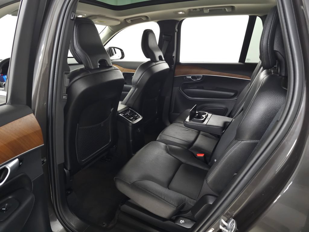 Certified 2024 Volvo XC90 T8 Plus w/ Protection Package Premier AWD/4WD image 35