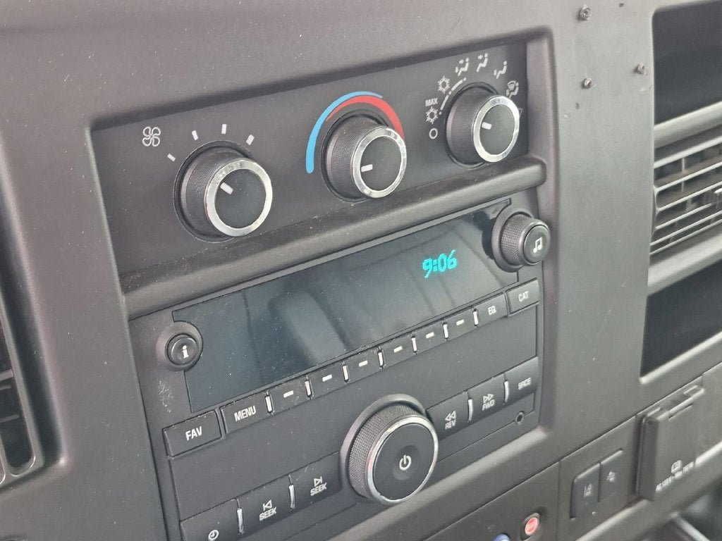 Used 2020 Chevrolet Express 2500 RWD image 16