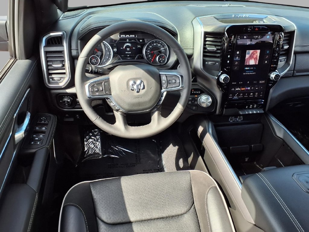 Used 2026 RAM 1500 Laramie AWD/4WD image 5