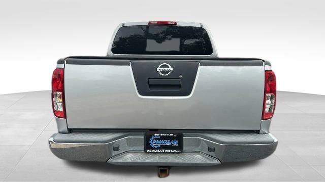 Used 2011 Nissan Frontier SV w/ SV Premium Utility Pkg image 4