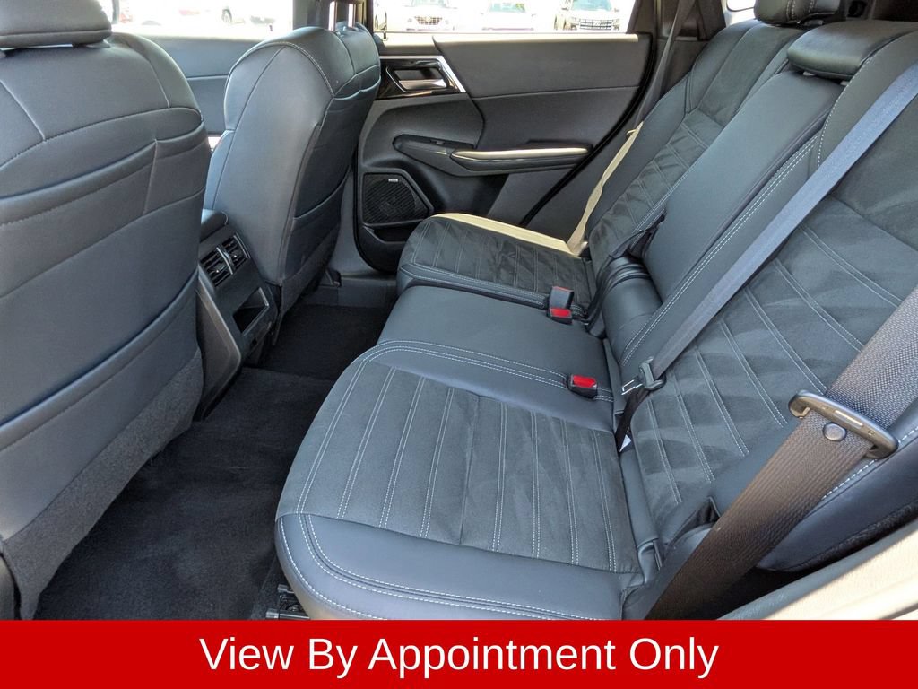 Used 2025 Mitsubishi Outlander SE AWD/4WD image 27
