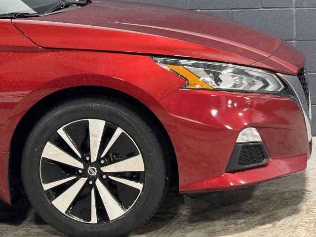 Used 2022 Nissan Altima 2.5 SV w/ SV Premium Package image 6