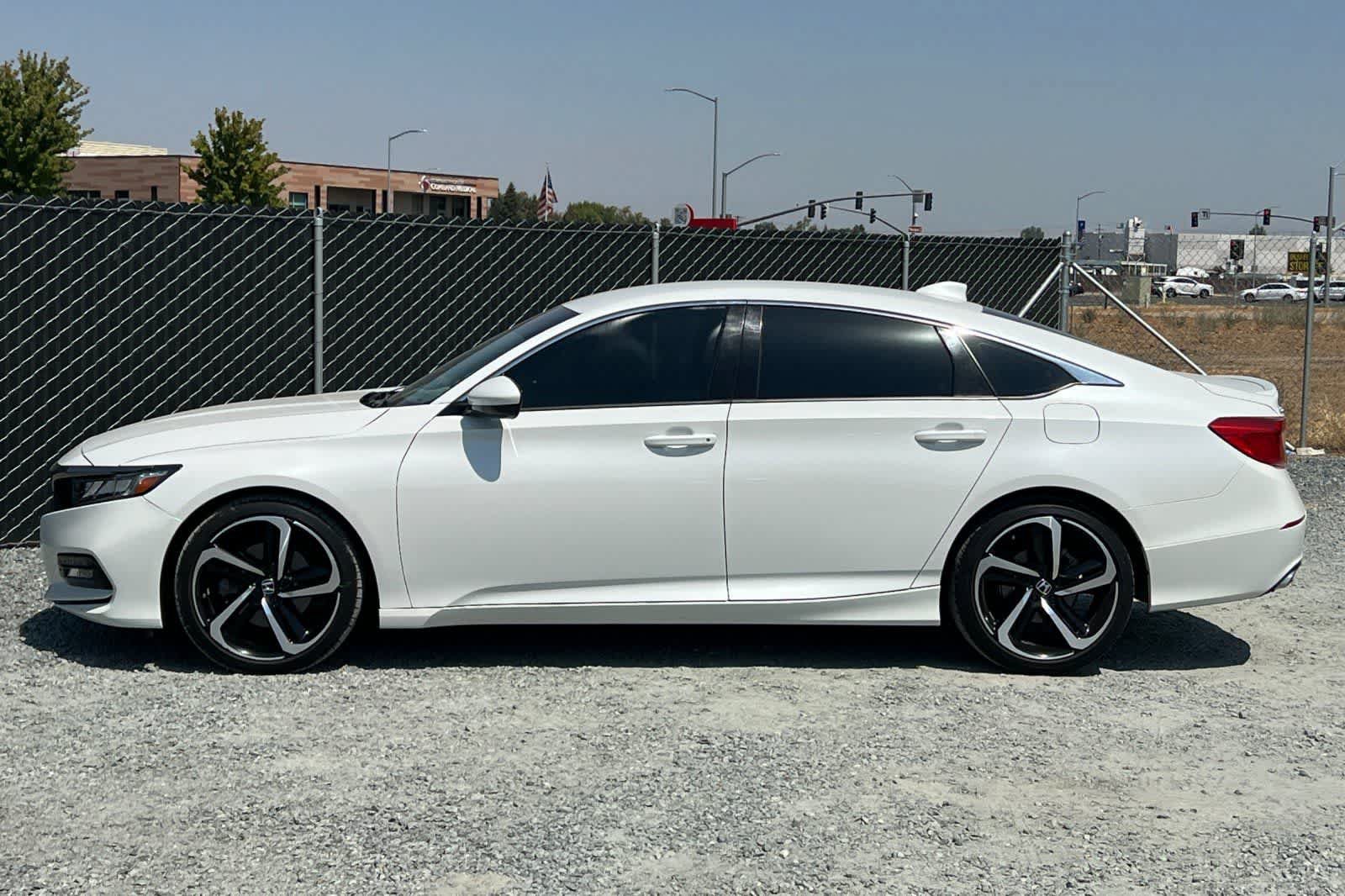 Used 2019 Honda Accord Sport image 6