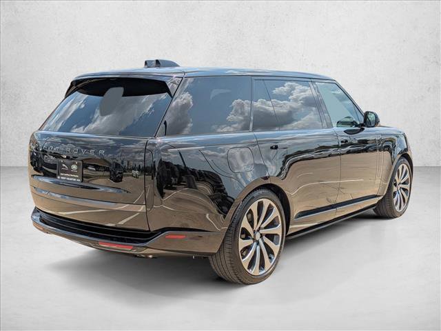 New 2025 Land Rover Range Rover Long Wheelbase SE image 2