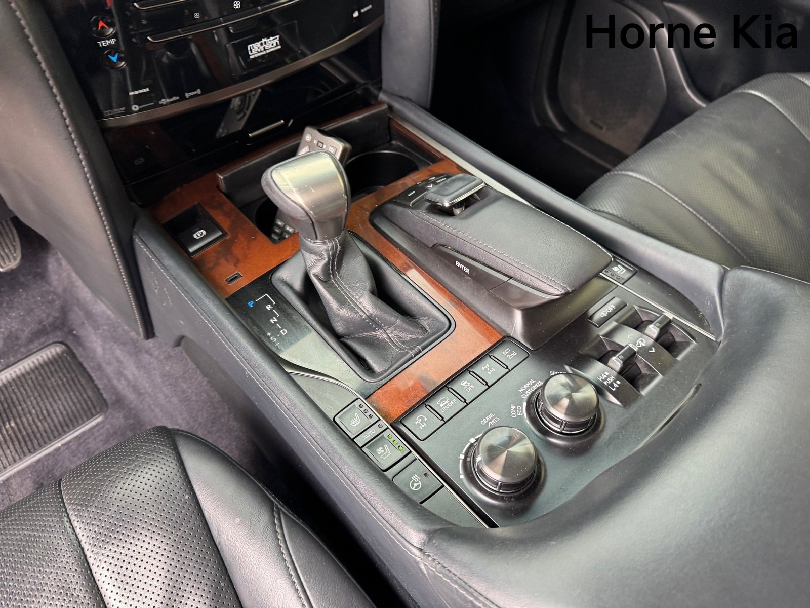 Used 2018 Lexus LX 570 4WD w/ Luxury Package image 23