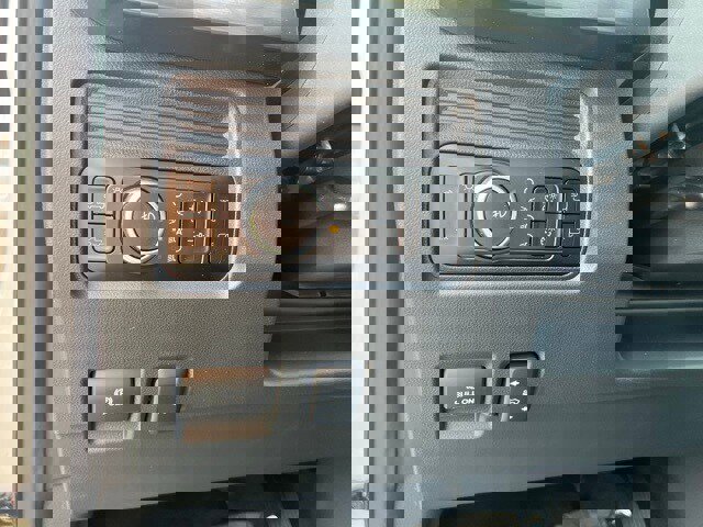 New 2025 Ford F350 Lariat w/ Black Appearance Package image 24