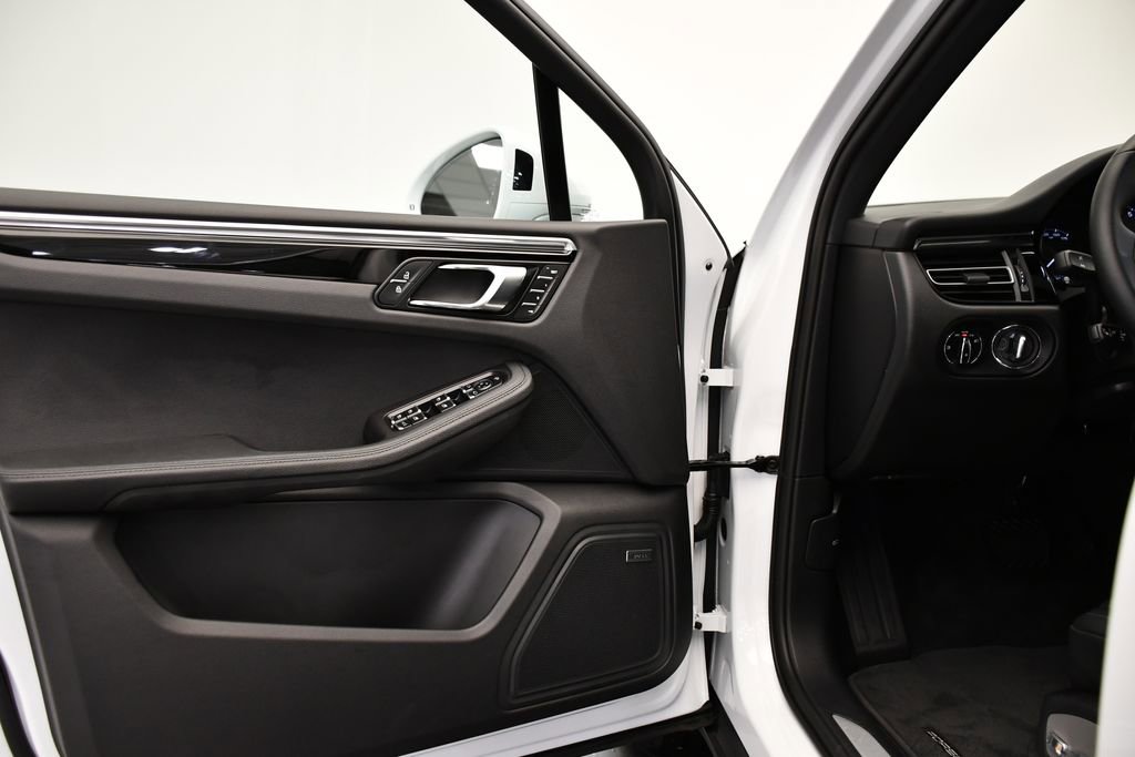 Used 2024 Porsche Macan S image 36