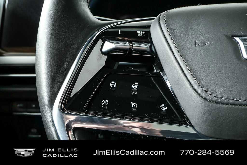 Used 2025 Cadillac Escalade Sport Platinum AWD/4WD image 11