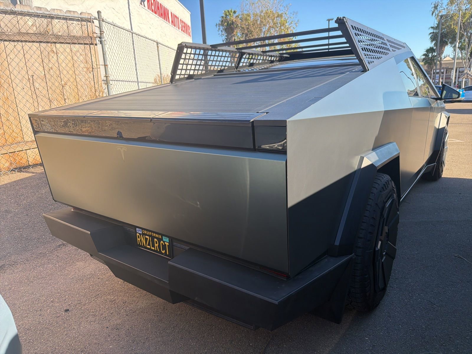 Used 2024 Tesla Cybertruck AWD Crew Cab image 9