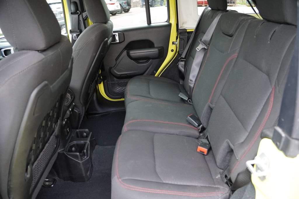 Used 2022 Jeep Wrangler Unlimited Rubicon AWD/4WD image 19
