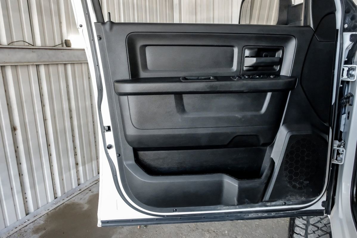 Used 2018 RAM 2500 Tradesman w/ Chrome Appearance Group image 44