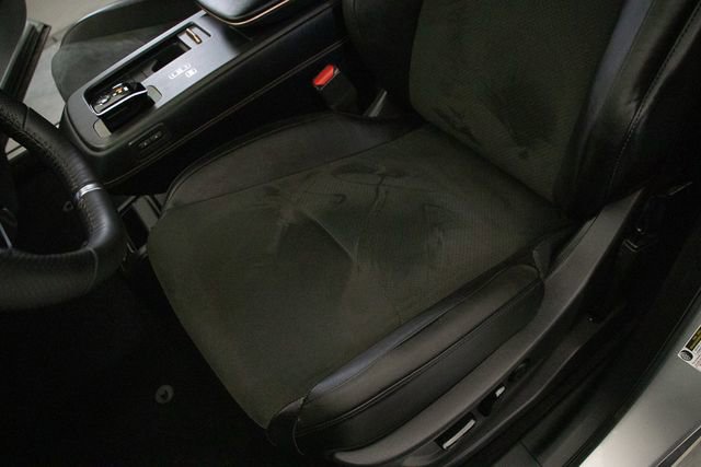 Used 2023 Nissan Ariya AWD image 25