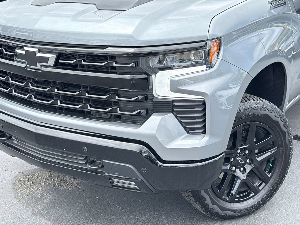 Used 2026 Chevrolet Silverado 1500 LT Trail Boss w/ LT Trail Boss Premium Package AWD/4WD image 3