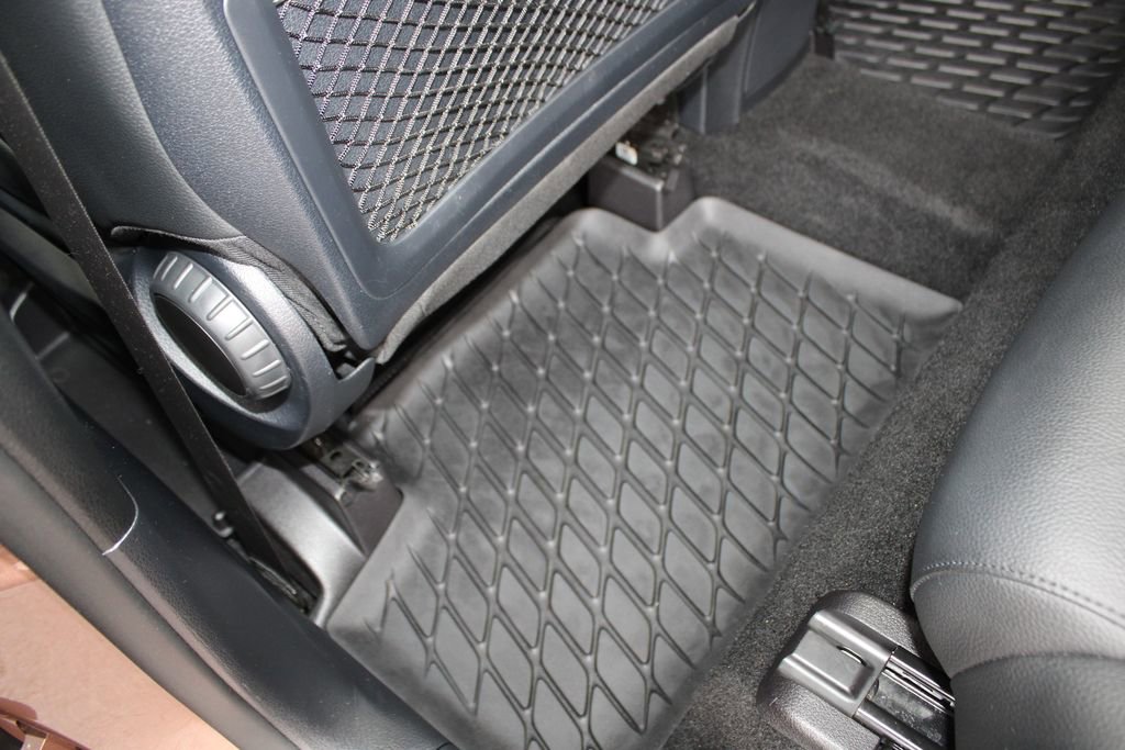 Used 2022 Mercedes-Benz GLB 250 4MATIC image 46