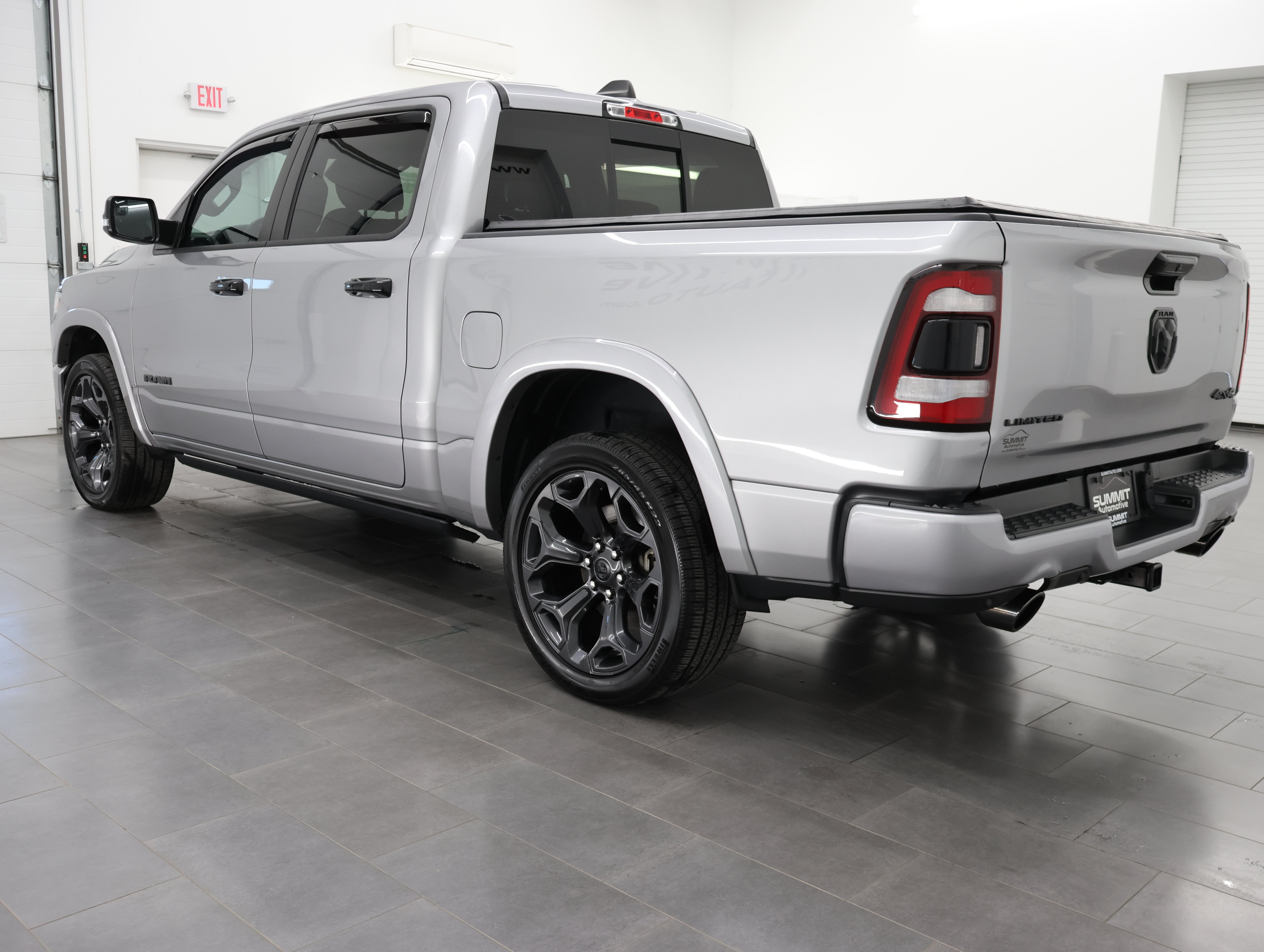 Used 2023 RAM 1500 Limited w/ Night Edition AWD/4WD image 6