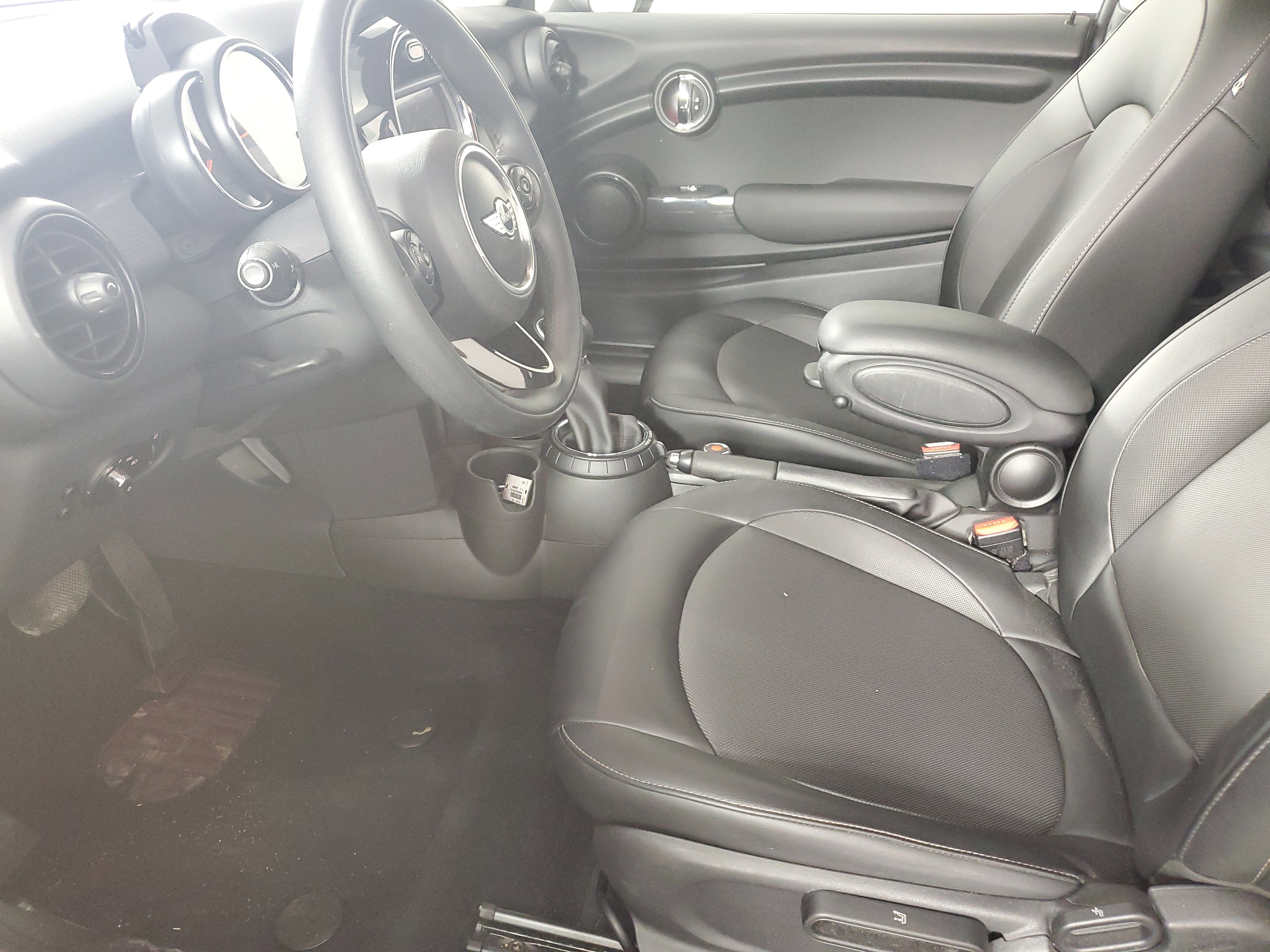 Used 2015 MINI Cooper 2-Door Hardtop image 11