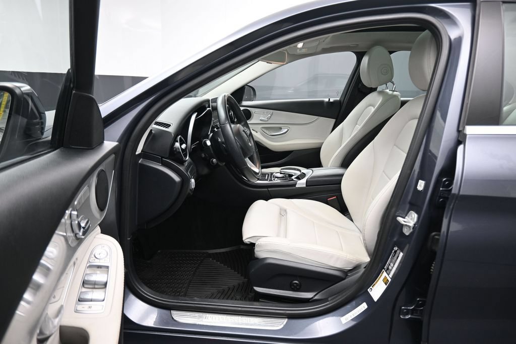Used 2016 Mercedes-Benz C 300 4MATIC Sedan image 12