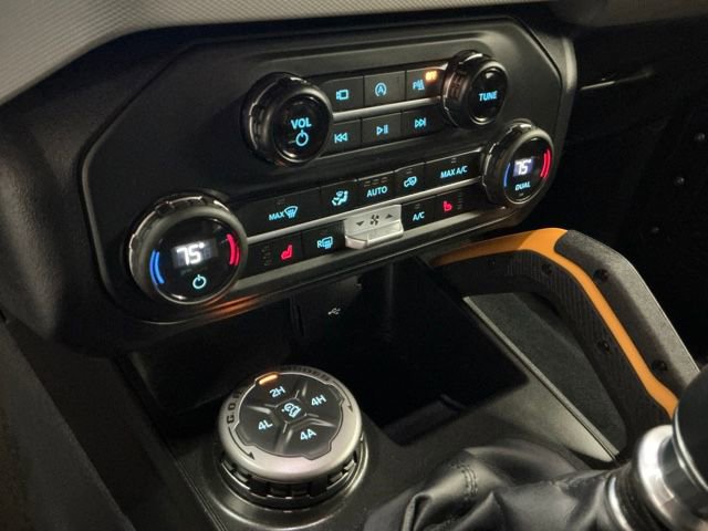 Used 2023 Ford Bronco Badlands image 22
