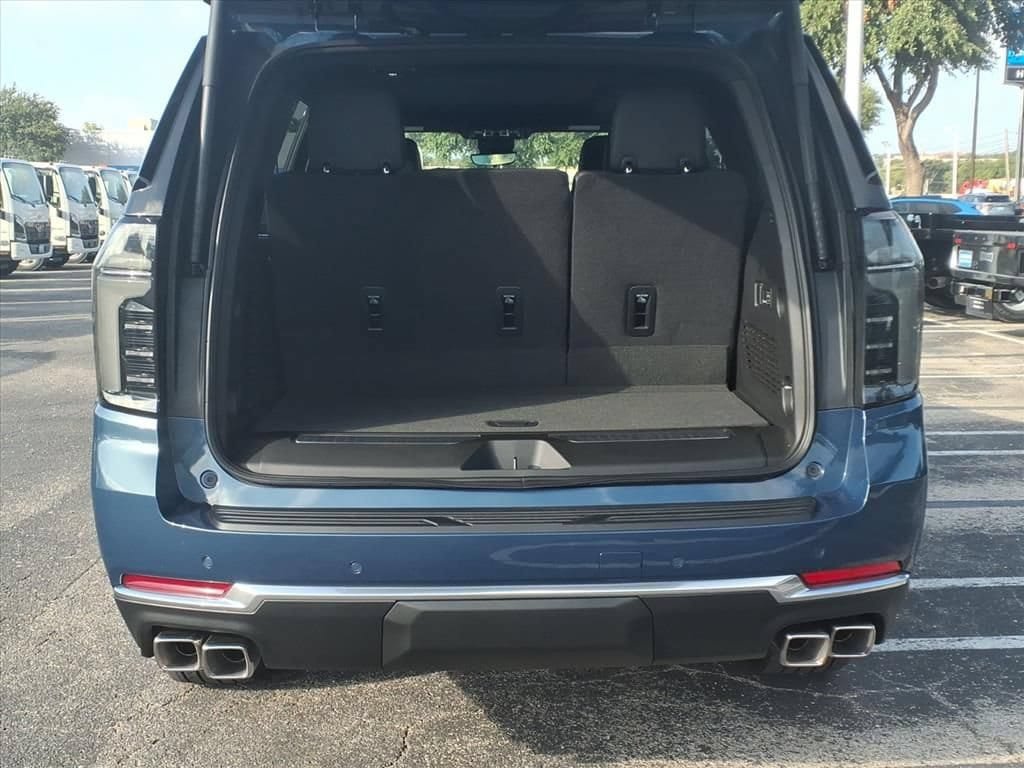 New 2026 Chevrolet Tahoe High Country w/ Sun And Tow Package AWD/4WD image 12