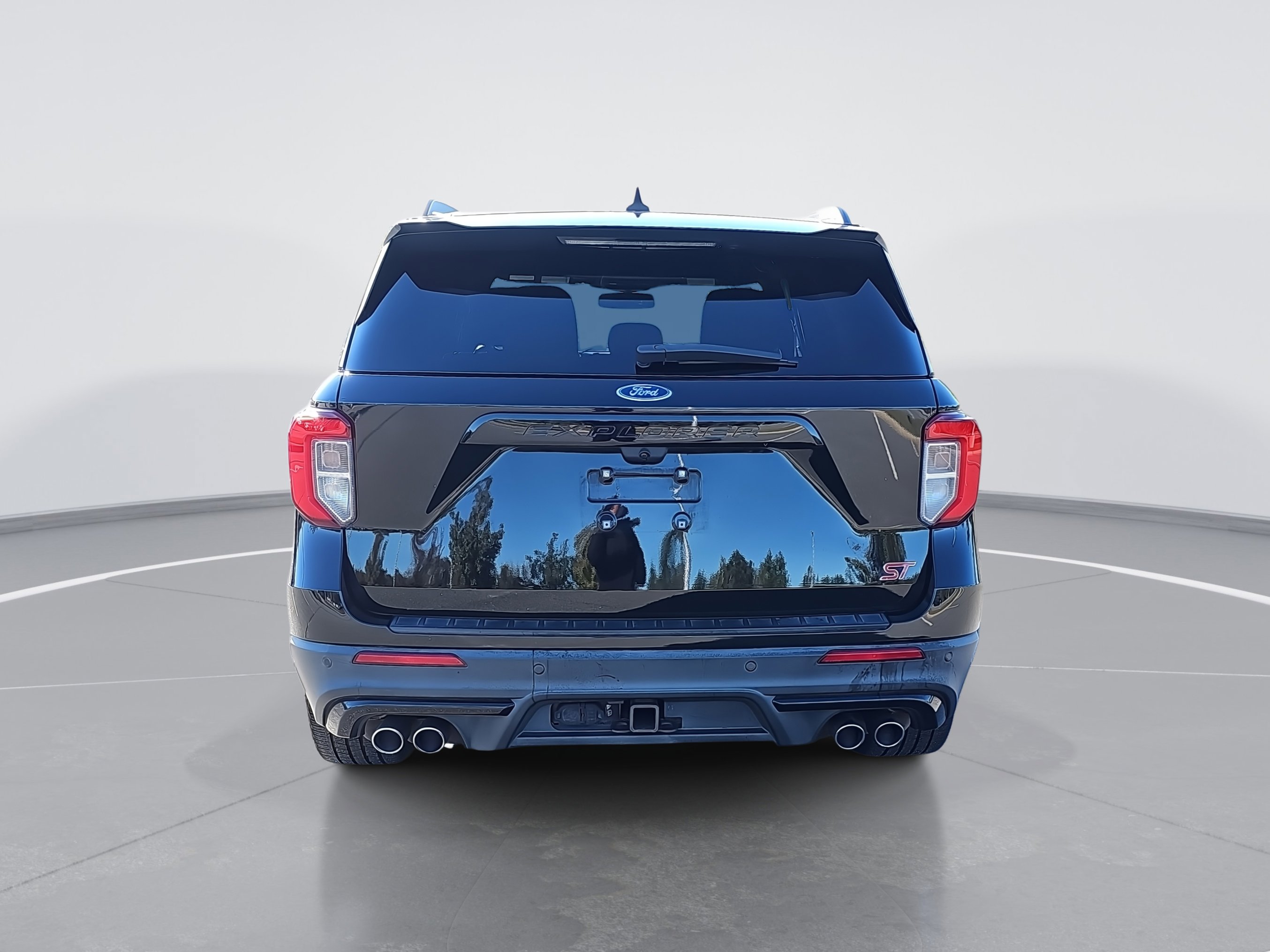 Used 2022 Ford Explorer ST w/ Equipment Group 401A image 4