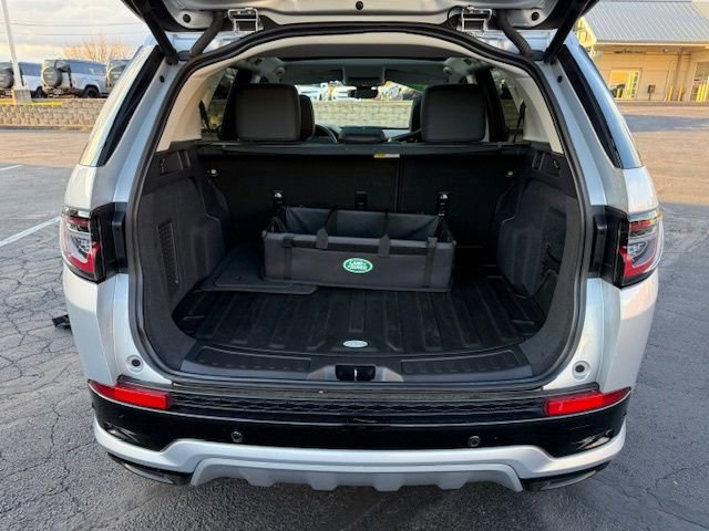 New 2025 Land Rover Discovery Sport S image 37