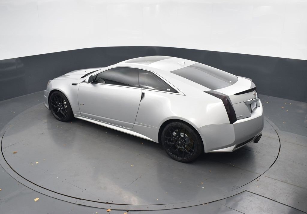 Used 2011 Cadillac CTS V image 30