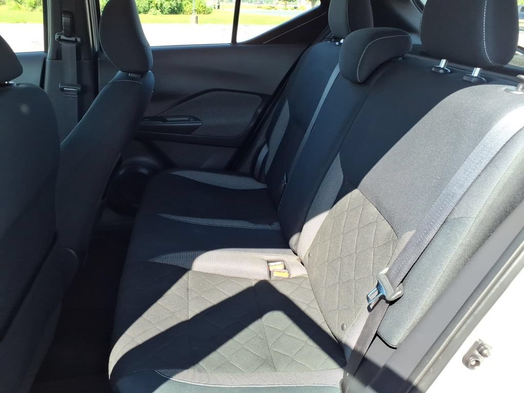 Used 2019 Nissan Kicks SV FWD image 14