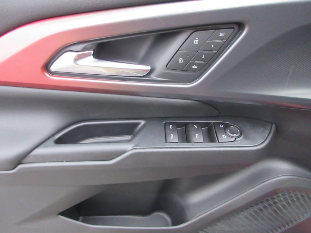 New 2026 Chevrolet Equinox EV RS image 22