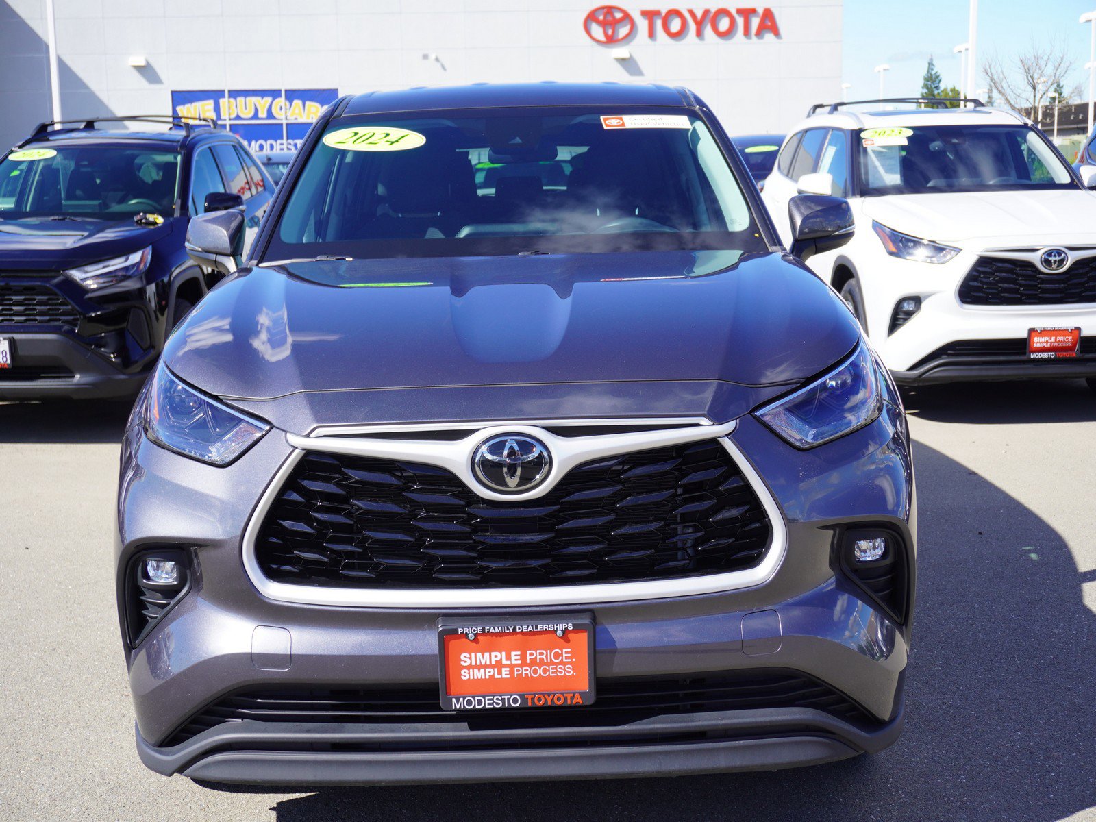 Used 2024 Toyota Highlander LE image 6