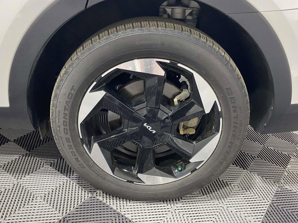 Used 2025 Kia Sorento EX image 7