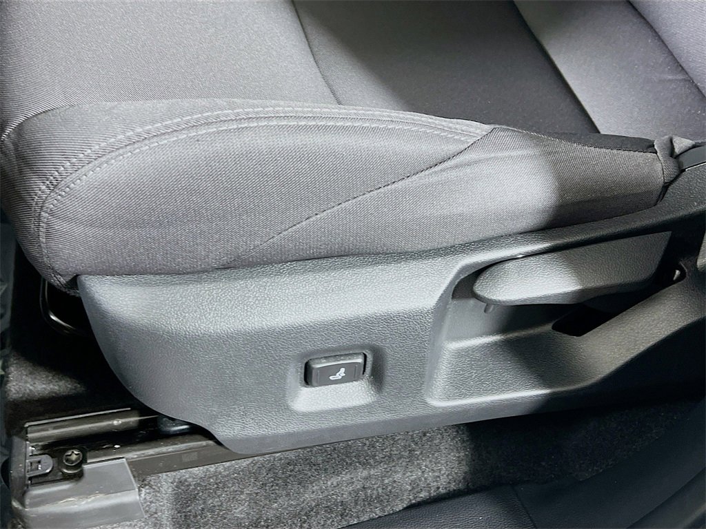 Certified 2025 Toyota Tacoma SR5 image 17