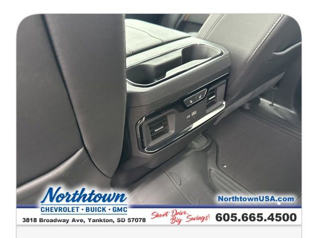 Used 2024 GMC Sierra 1500 AT4 w/ Technology Package image 18