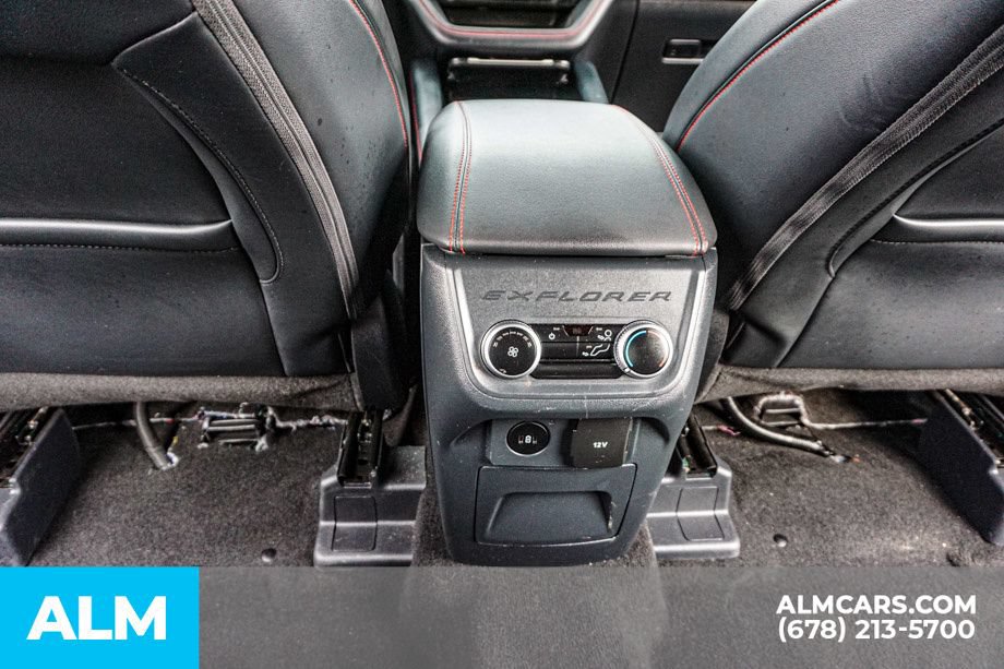 Used 2025 Ford Explorer ST-Line AWD/4WD image 32