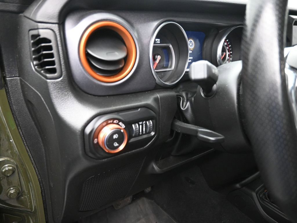 Used 2022 Jeep Gladiator Mojave w/ Cold Weather Group image 20