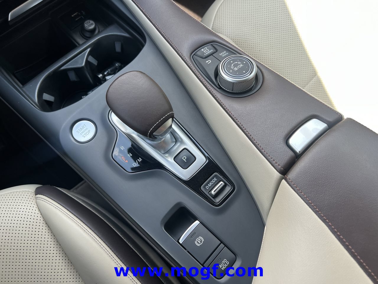 Used 2019 INFINITI QX50 Essential w/ Sensory Package AWD/4WD image 11