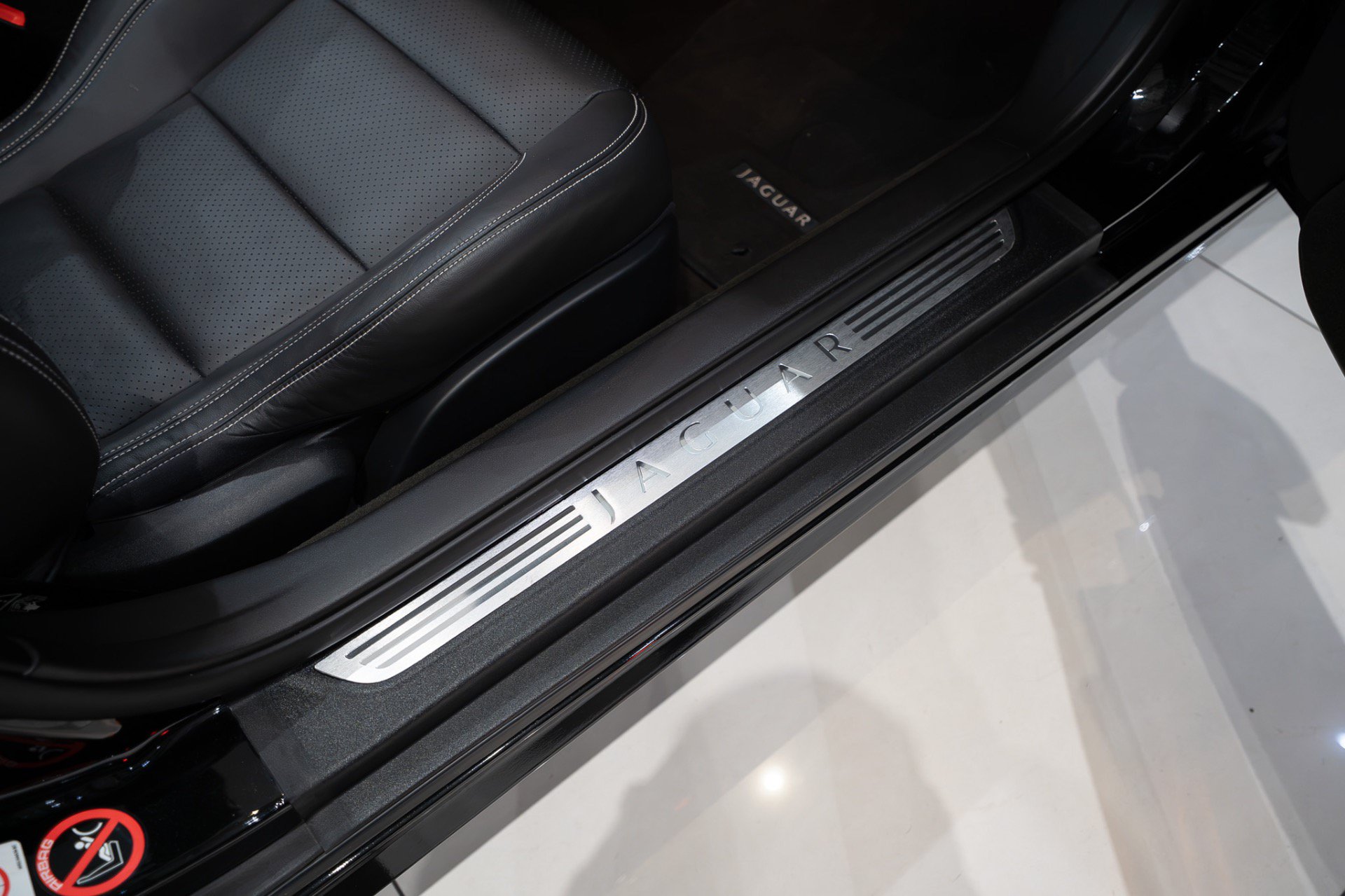 Used 2015 Jaguar XKR R RWD image 24