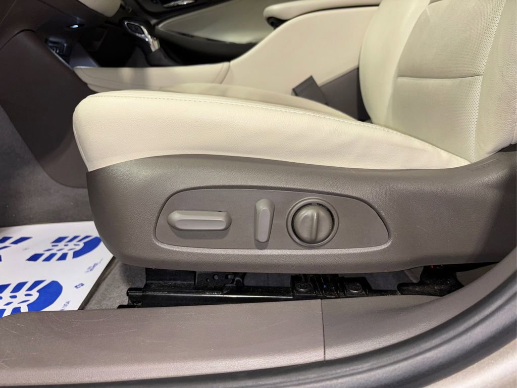 Used 2024 Chevrolet Malibu LT image 29