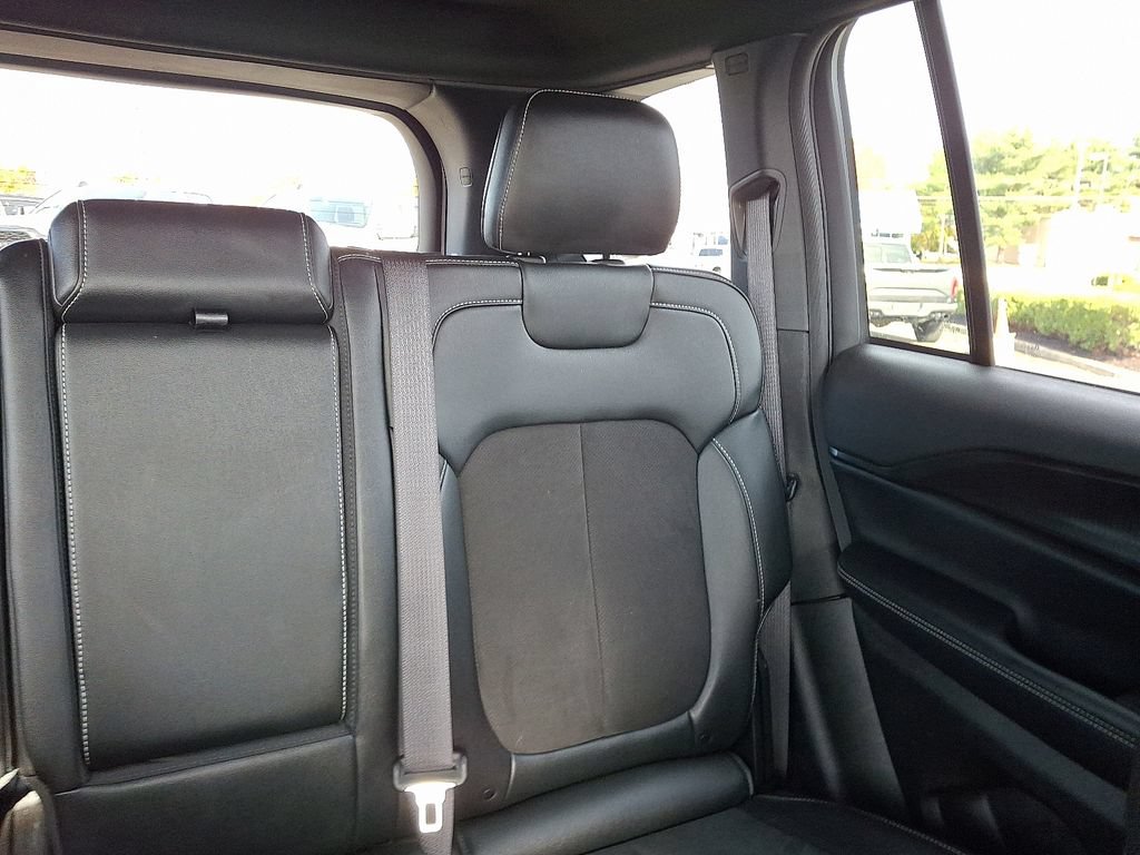 Used 2023 Jeep Grand Cherokee Altitude AWD/4WD image 21