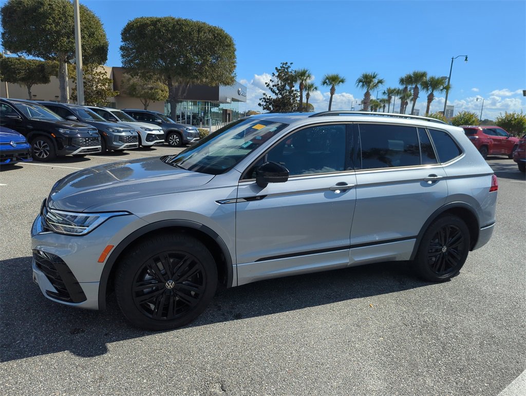 Used 2022 Volkswagen Tiguan SE R-Line image 13